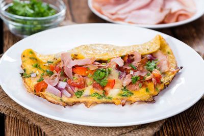 omelet met groente en ham